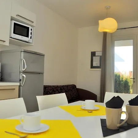 Apartment A Beautiful In A Quiet Area With Pool