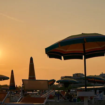 Apartment A Beautiful In A Quiet Area With Pool Bibione