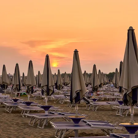 A Beautiful In A Quiet Area With Pool Bibione