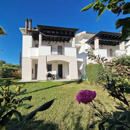 Wonderful With Pool Apartment *